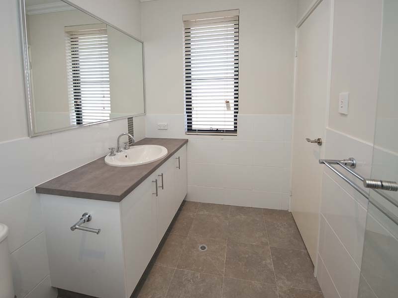 2/93 Kent Street, Rockingham WA 6168