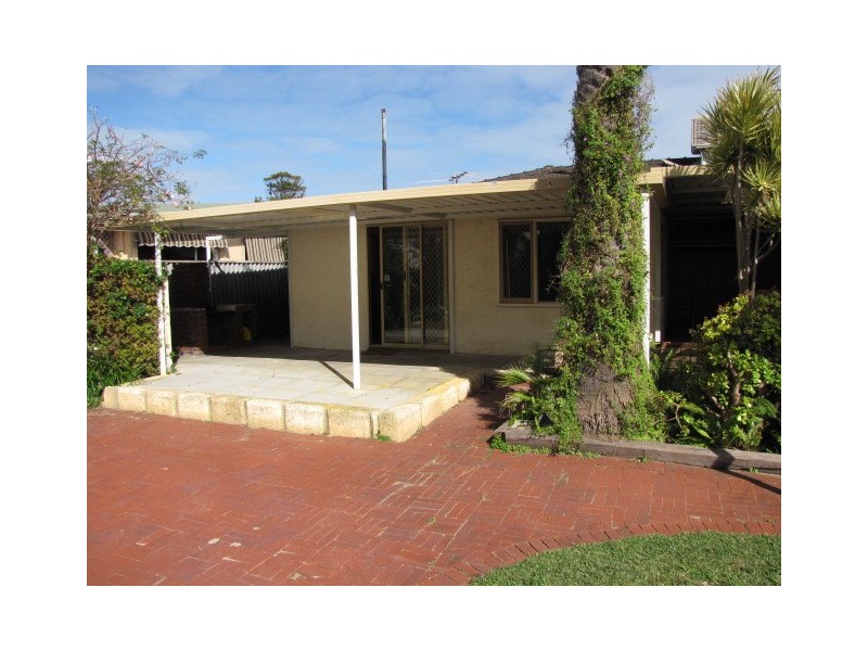 8 Carina Close, Rockingham WA 6168
