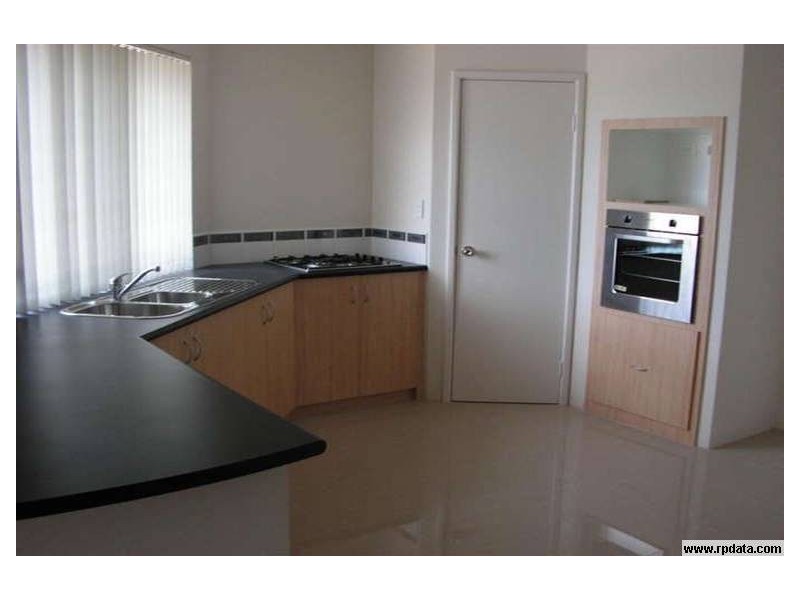 5 Sharperton, Dudley Park WA 6210