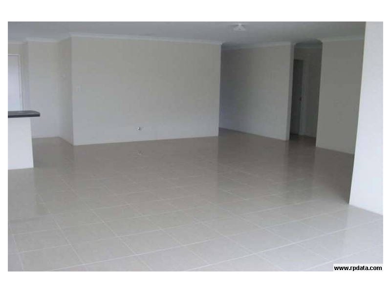 5 Sharperton, Dudley Park WA 6210