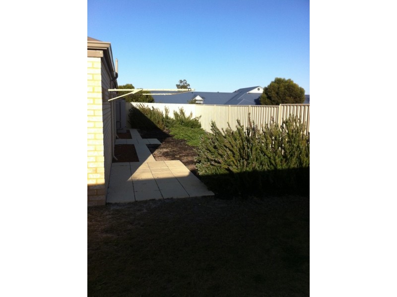 5 Sharperton, Dudley Park WA 6210