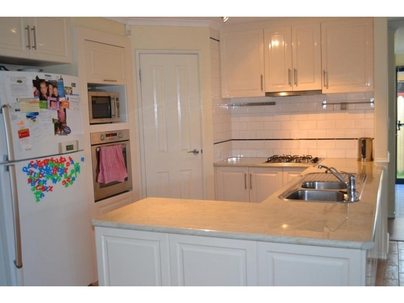 28 benbecula, Port Kennedy WA 6172