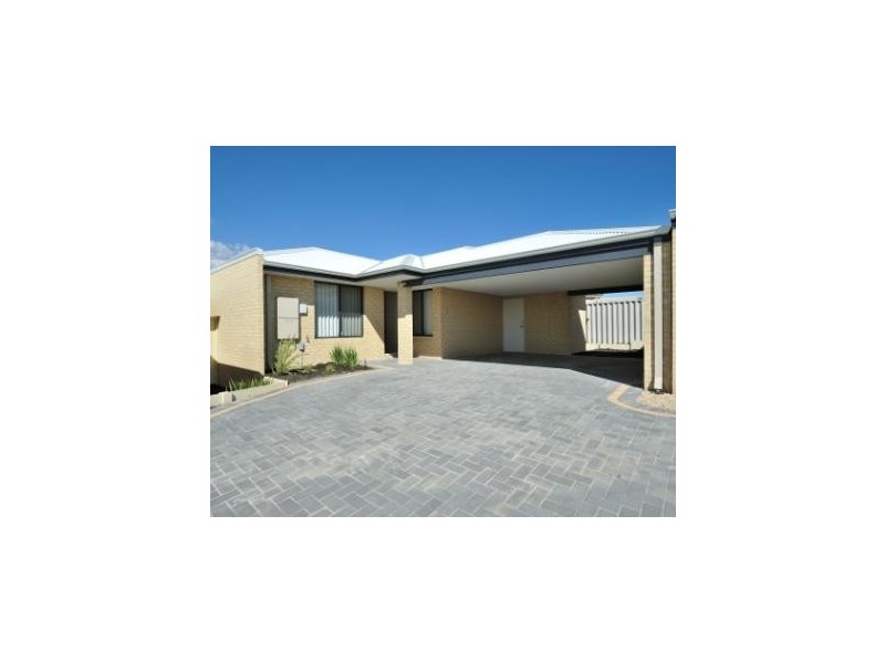 Unit 3 213 Willmott Drive, Waikiki WA 6169