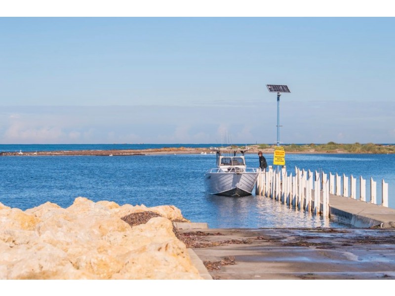 16 McDonald Road, Baldivis WA 6171