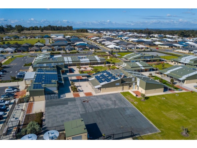 16 McDonald Road, Baldivis WA 6171