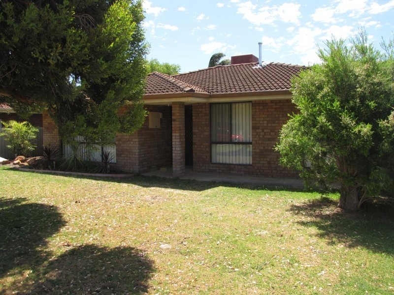 10 Burnside Way, Waikiki WA 6169