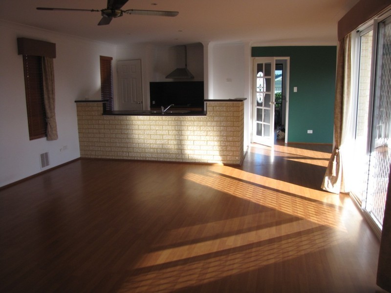 20 Fareham Crescent, Wellard WA 6170