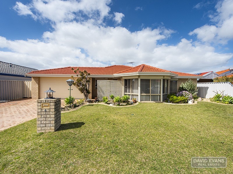 4 Fathom Ramble, Waikiki WA 6169