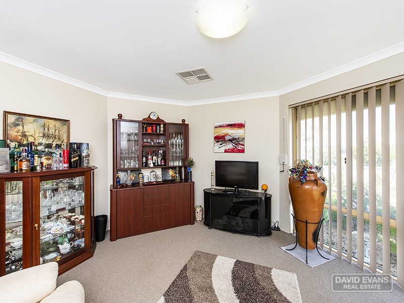 4 Fathom Ramble, Waikiki WA 6169