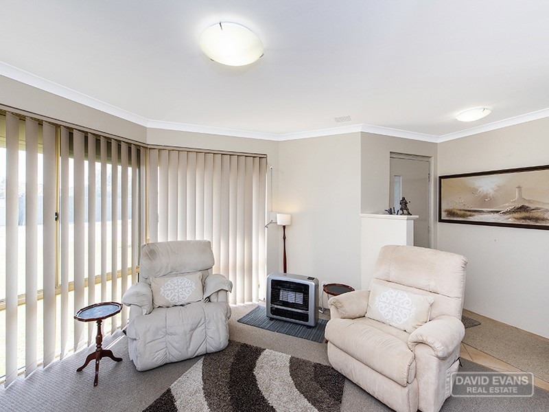 4 Fathom Ramble, Waikiki WA 6169