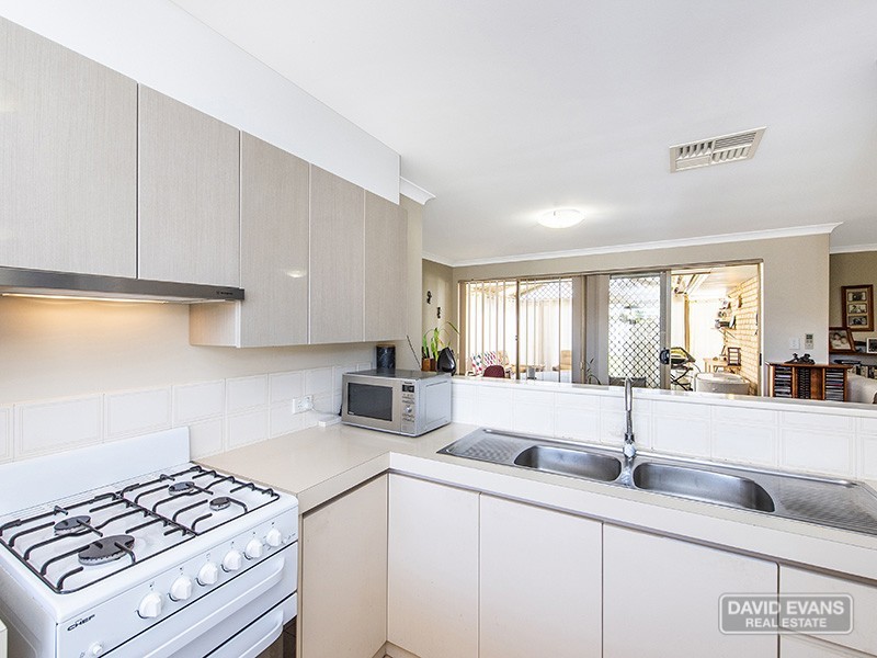 4 Fathom Ramble, Waikiki WA 6169