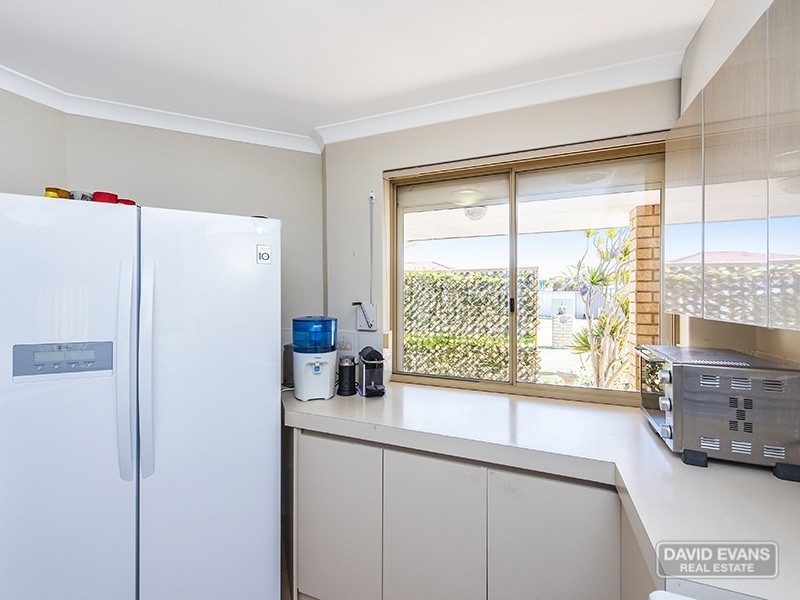 4 Fathom Ramble, Waikiki WA 6169