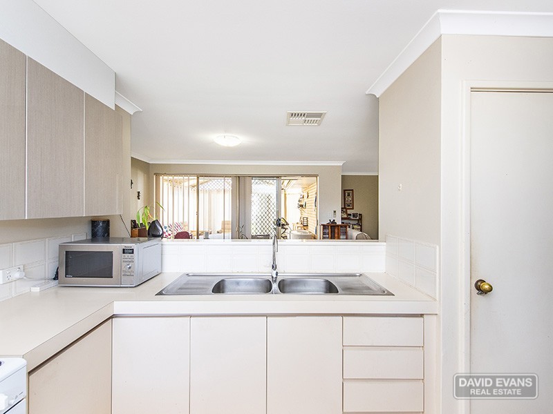 4 Fathom Ramble, Waikiki WA 6169