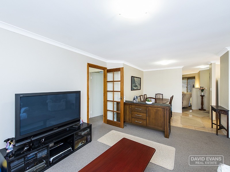 4 Fathom Ramble, Waikiki WA 6169