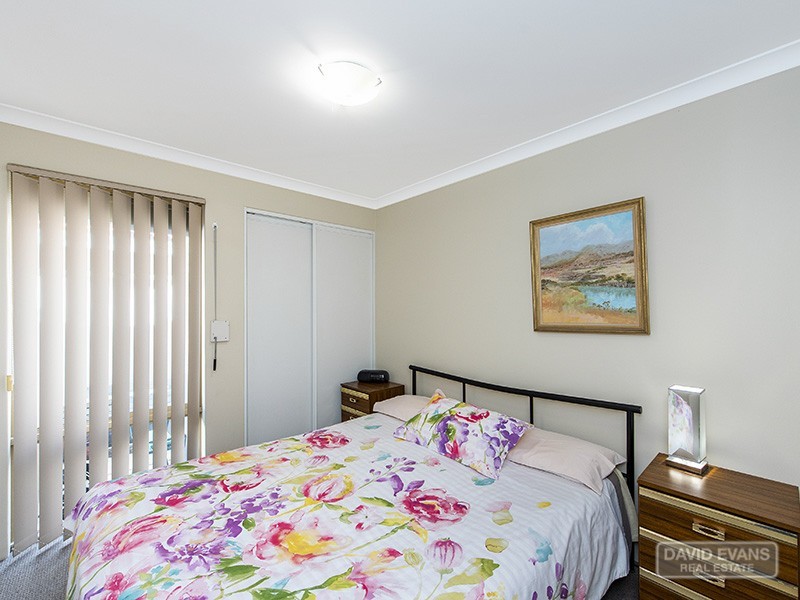 4 Fathom Ramble, Waikiki WA 6169