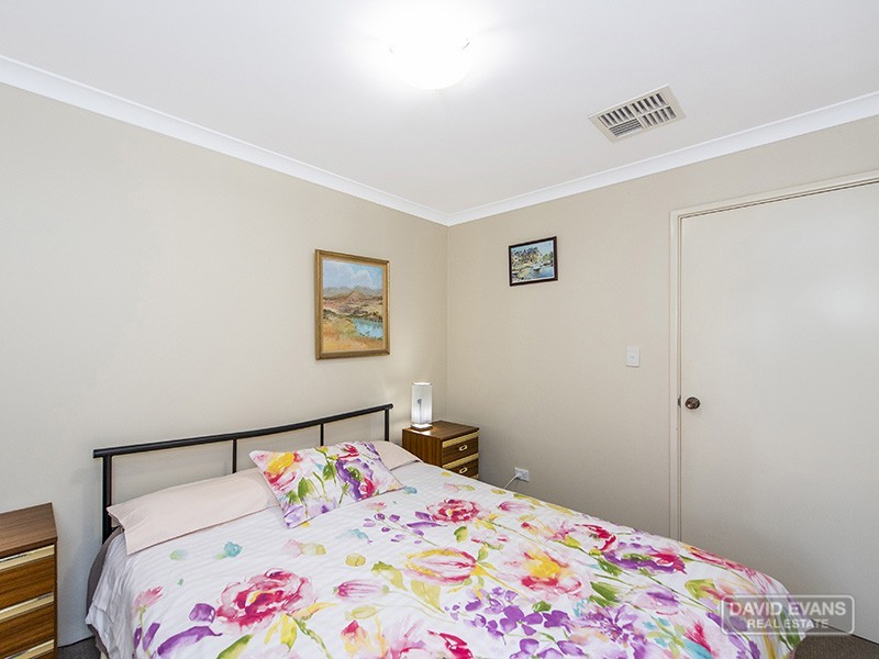 4 Fathom Ramble, Waikiki WA 6169