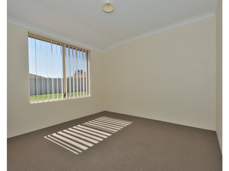 10 Zedora Loop, Port Kennedy WA 6172