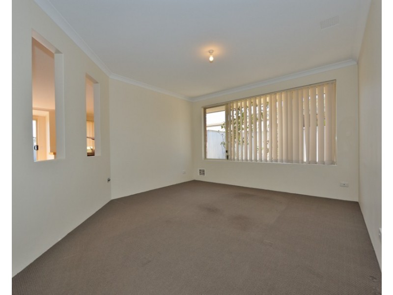 10 Zedora Loop, Port Kennedy WA 6172