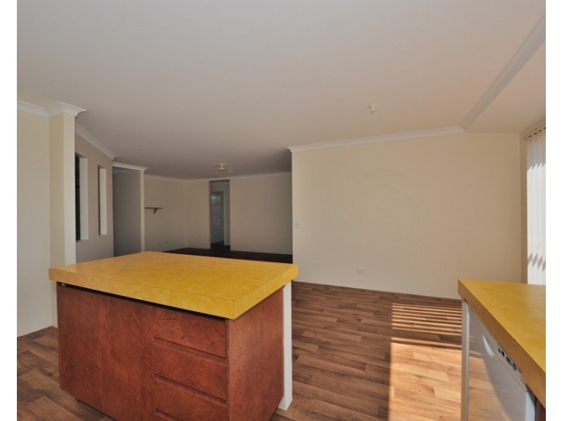 10 Zedora Loop, Port Kennedy WA 6172