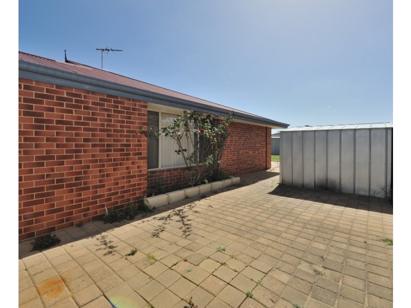 10 Zedora Loop, Port Kennedy WA 6172