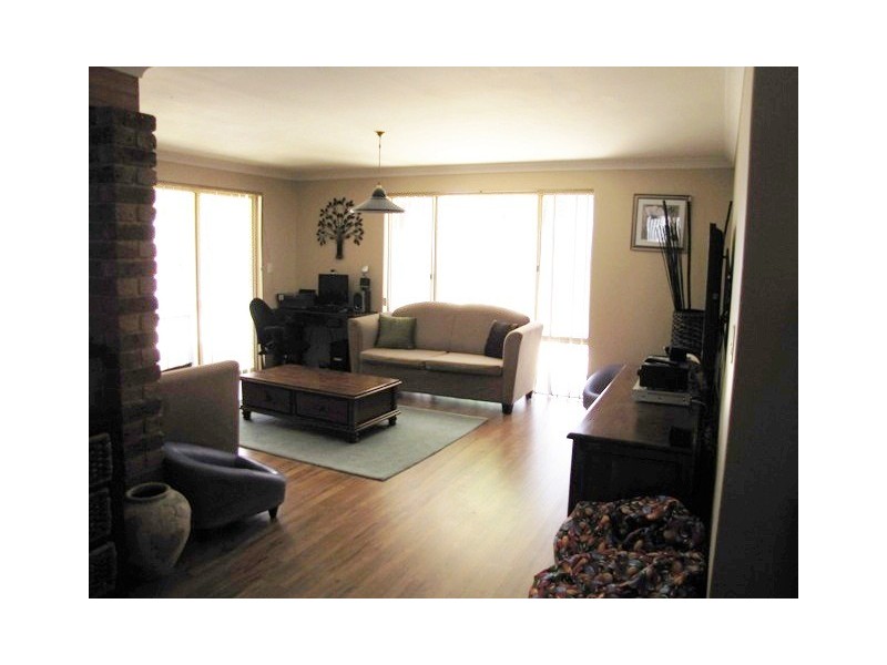 12 Barbados Crescent, Safety Bay WA 6169