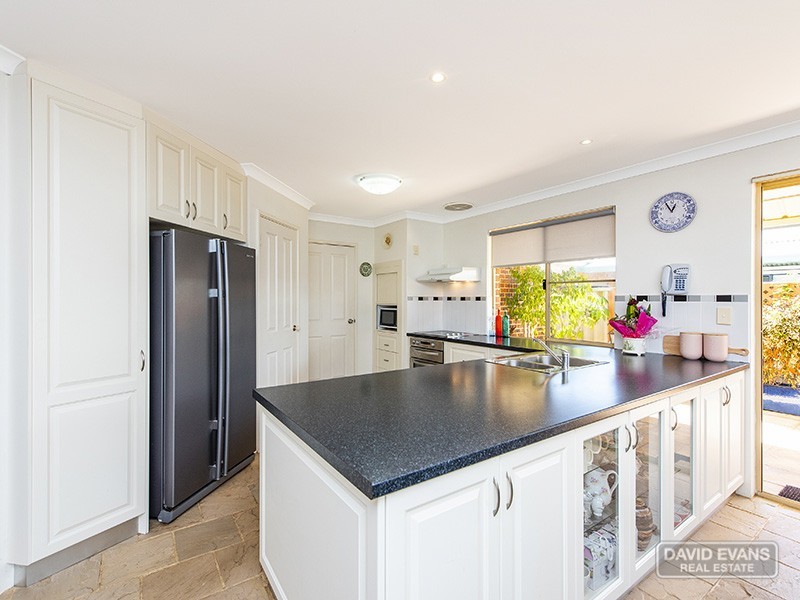 21 Fawdon Street, Safety Bay WA 6169
