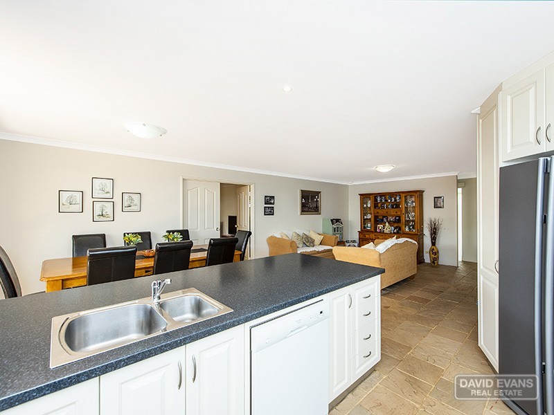 21 Fawdon Street, Safety Bay WA 6169