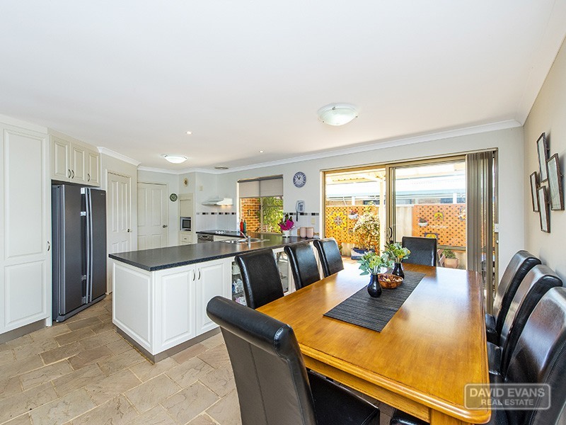 21 Fawdon Street, Safety Bay WA 6169