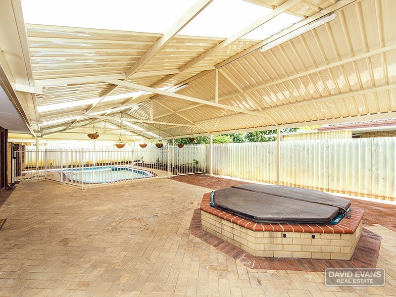 77 Council Avenue, Rockingham WA 6168