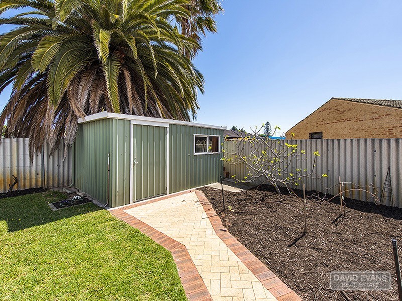 77 Council Avenue, Rockingham WA 6168