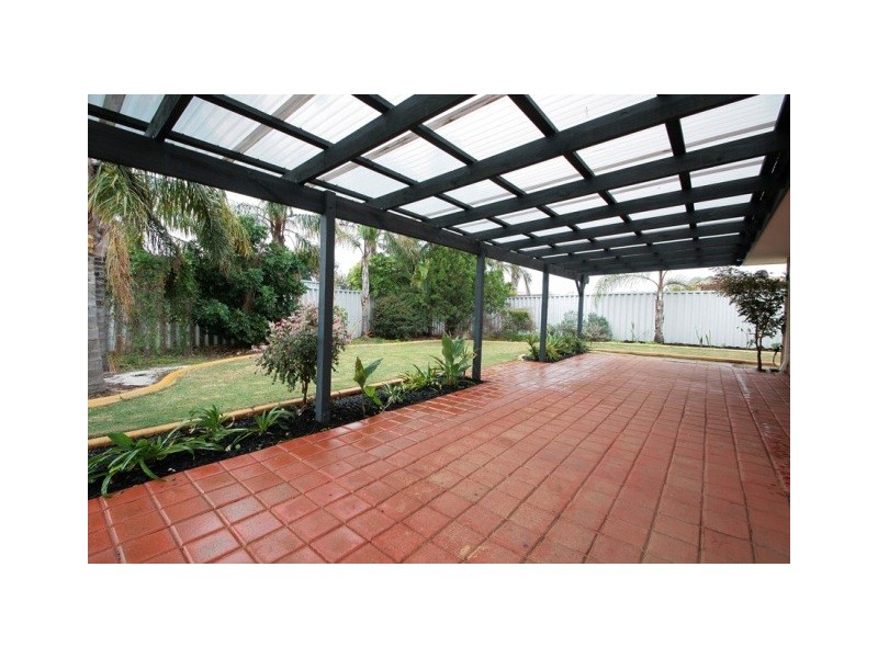 25 La Grange Drive, Meadow Springs WA 6210