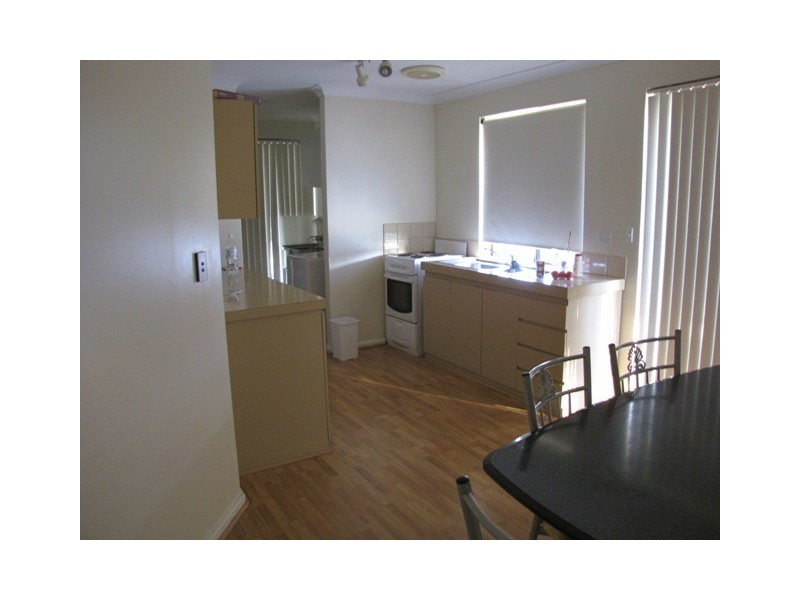 23 Tangaroa Close, Cooloongup WA 6168