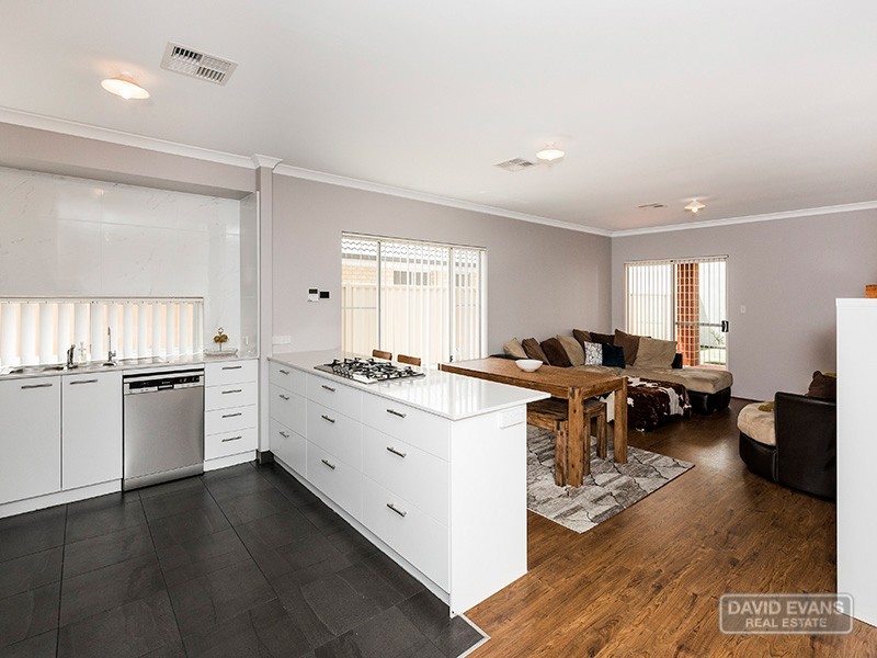 124 Sapphire Chase, Wellard WA 6170