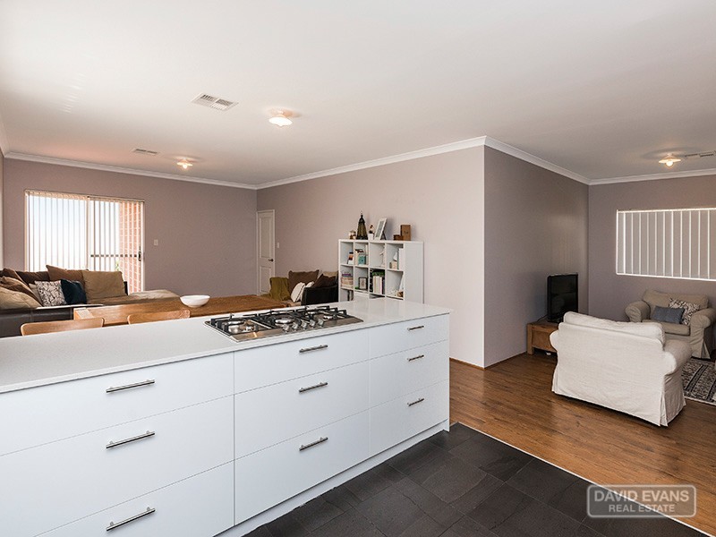 124 Sapphire Chase, Wellard WA 6170