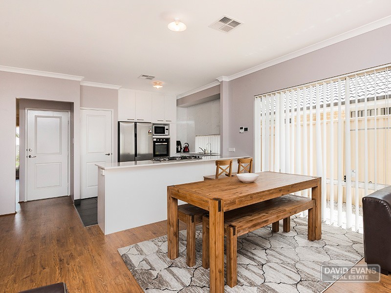 124 Sapphire Chase, Wellard WA 6170