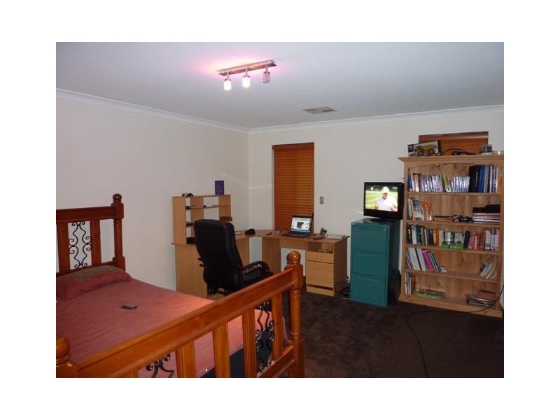 1 Edgbaston Crescent, Port Kennedy WA 6172