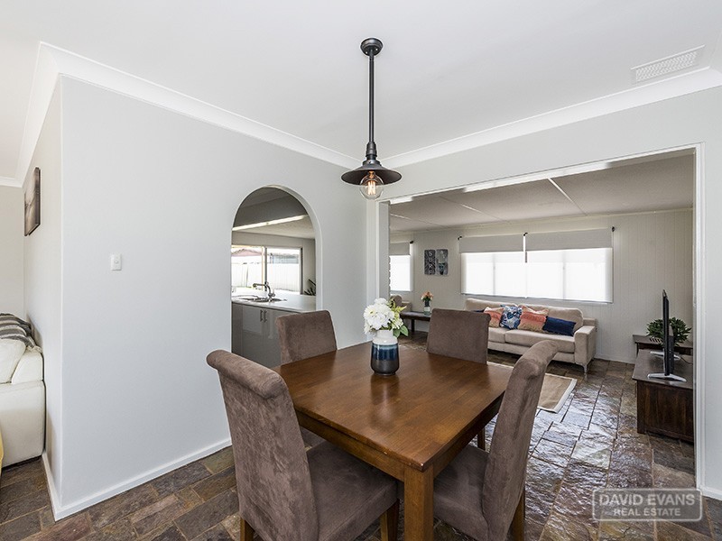 2 Merilup Court, Hillman WA 6168