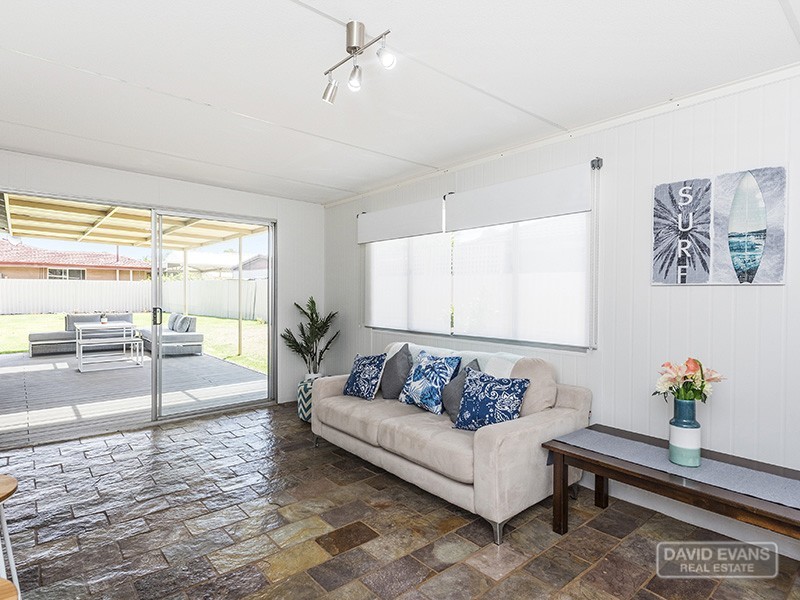 2 Merilup Court, Hillman WA 6168