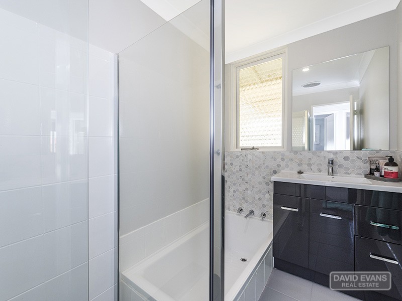 2 Merilup Court, Hillman WA 6168