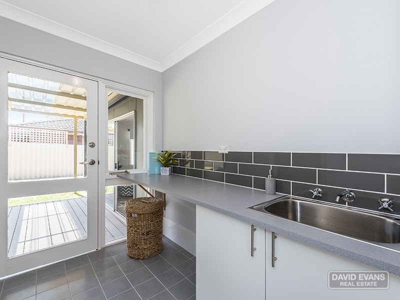 2 Merilup Court, Hillman WA 6168