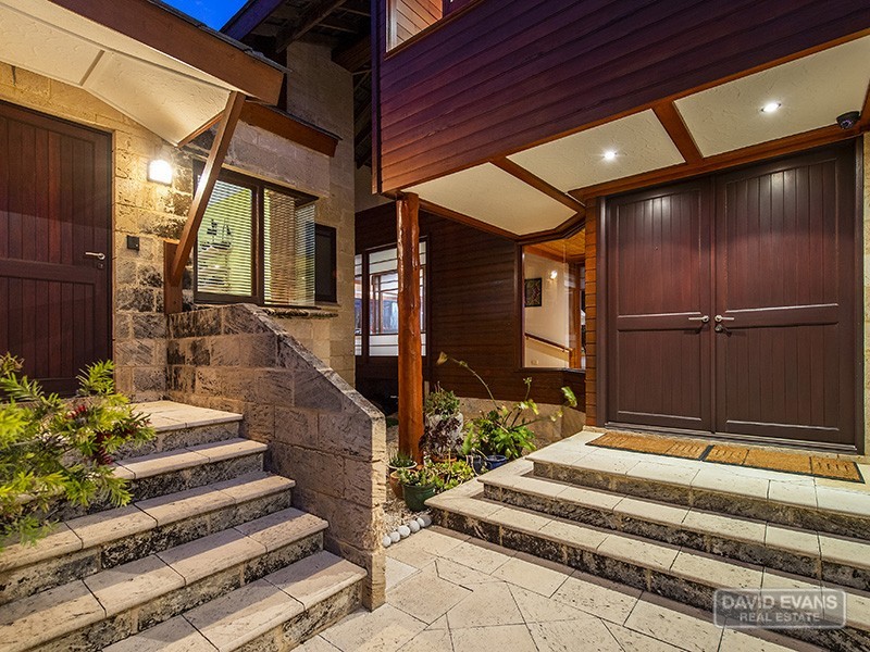 18 Pembroke Court, Warnbro WA 6169