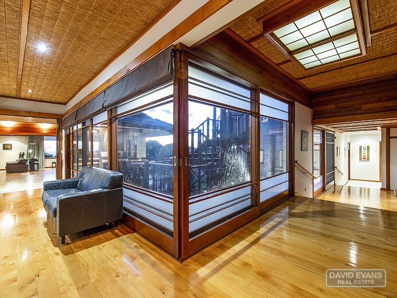 18 Pembroke Court, Warnbro WA 6169