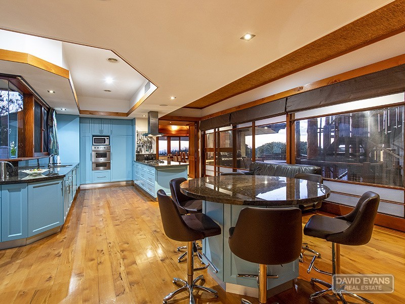 18 Pembroke Court, Warnbro WA 6169