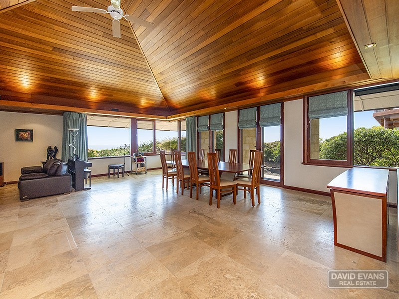 18 Pembroke Court, Warnbro WA 6169