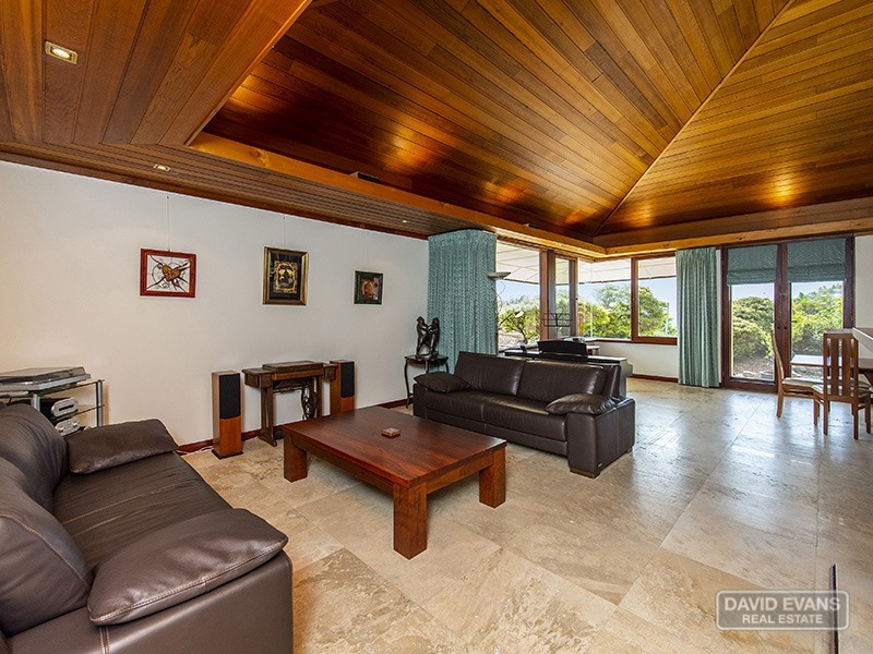 18 Pembroke Court, Warnbro WA 6169