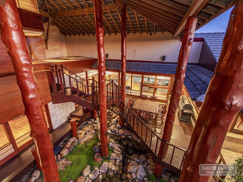 18 Pembroke Court, Warnbro WA 6169