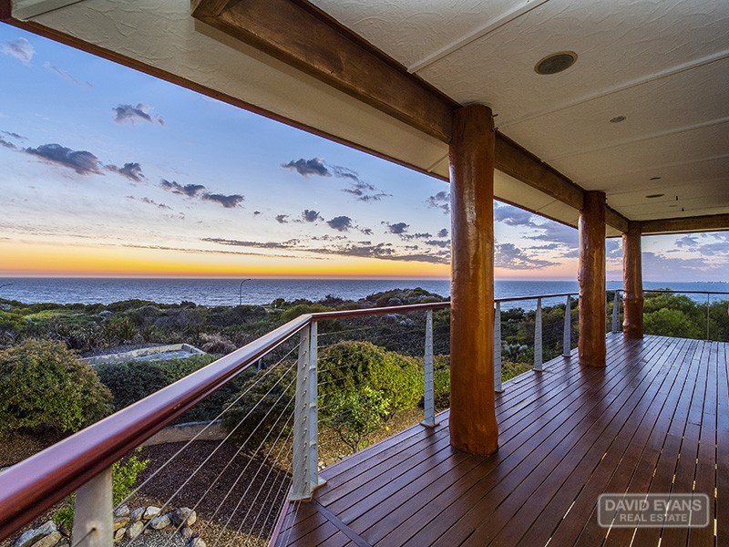 18 Pembroke Court, Warnbro WA 6169