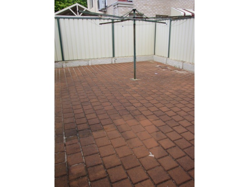 2/121 Kent Street, Rockingham WA 6168