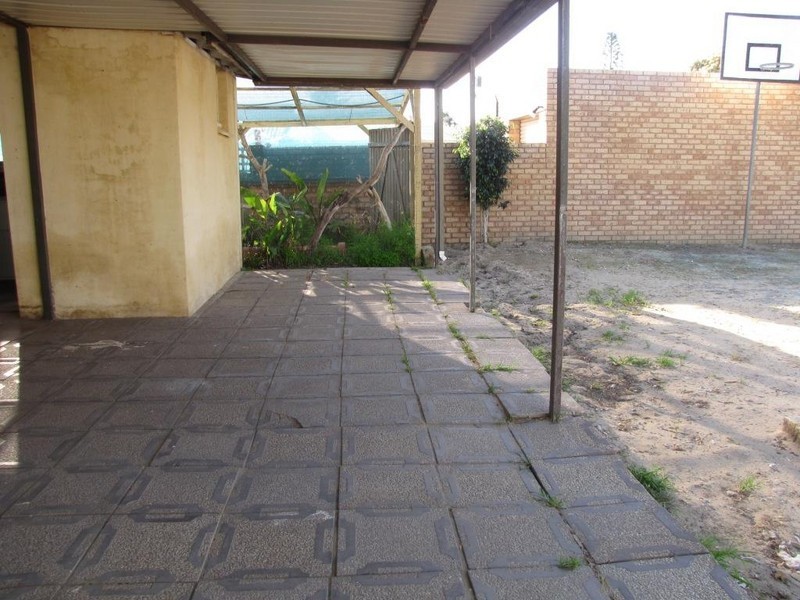 6 Wavelea Street, Safety Bay WA 6169