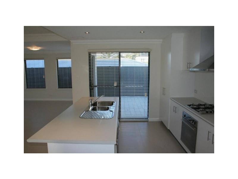 4/93 Kent Street, Rockingham WA 6168